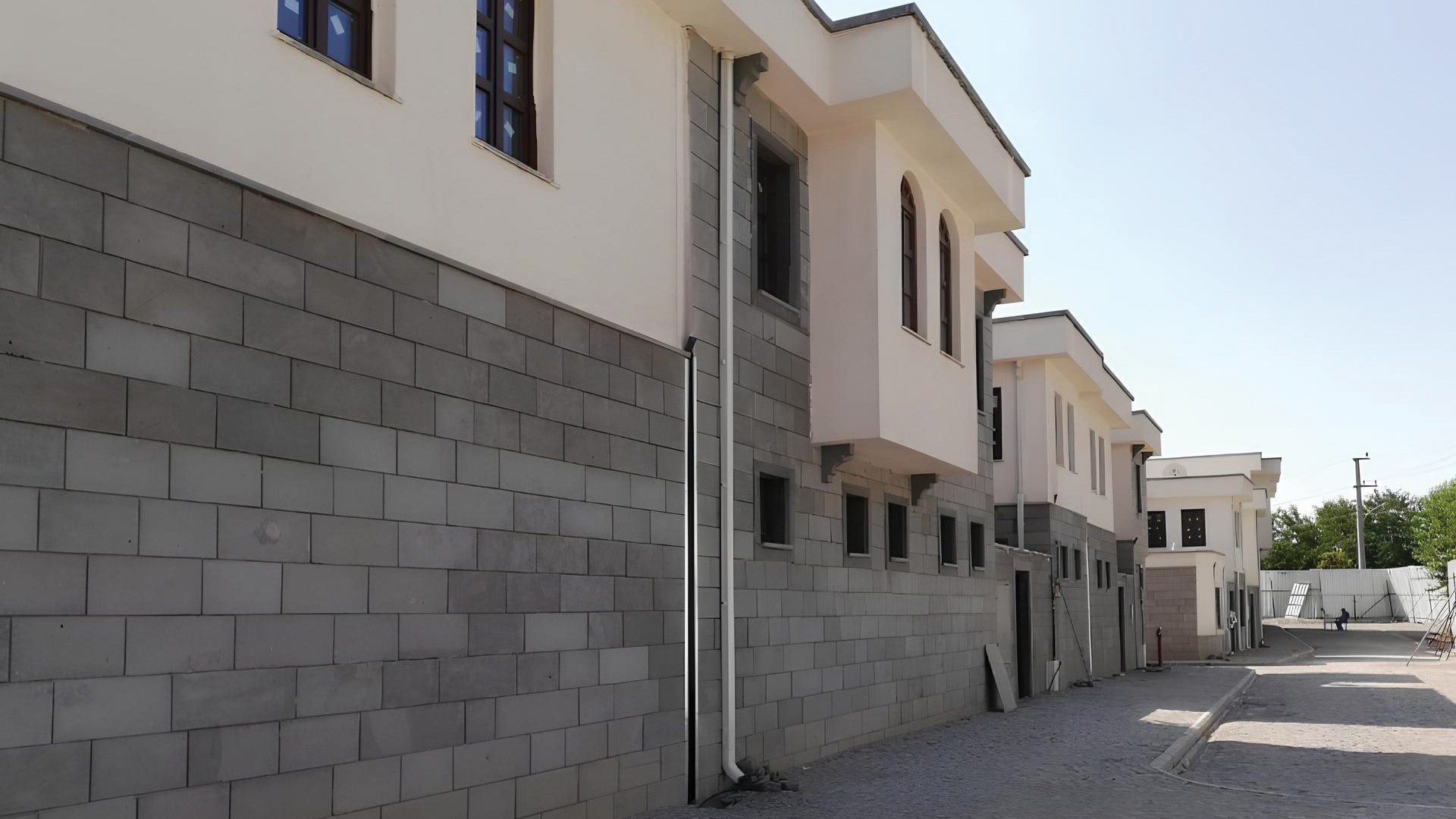 Diyarbakır İli Sur İlçesi 47 Adet Konut ve 8 Dükkan Projesi